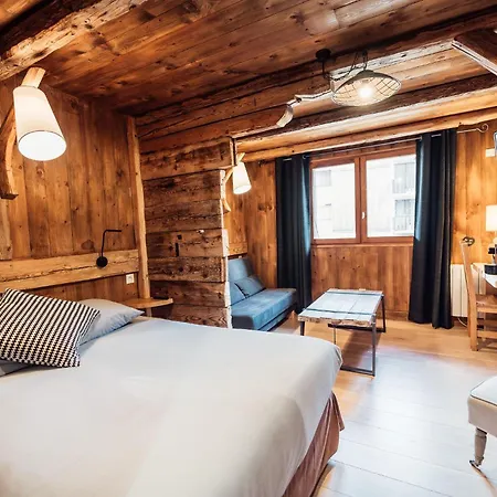 Hotel Du Mont-charvin & 4*