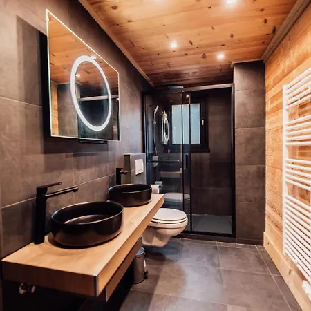Du Mont-charvin & Hotel 4*